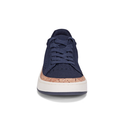 Knight Round Toe Lace-up Casual Sneakers