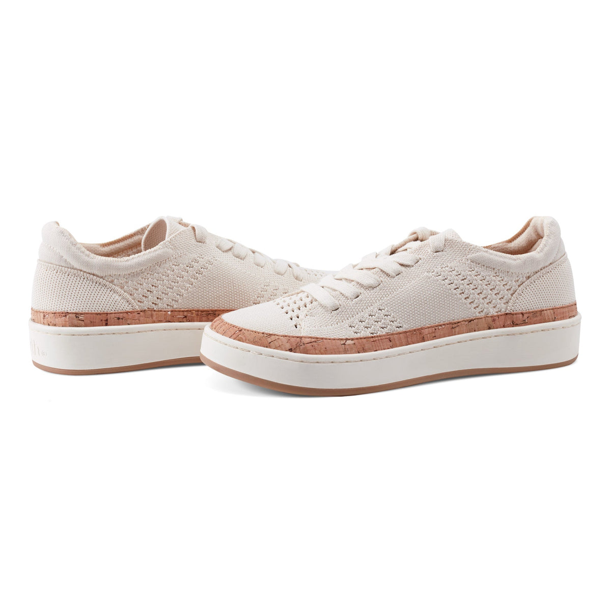 Knight Round Toe Lace-up Casual Sneakers